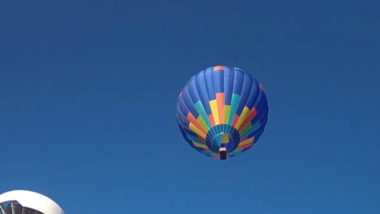 Un globo aerostático sobrevoló la ciudad de Rosario