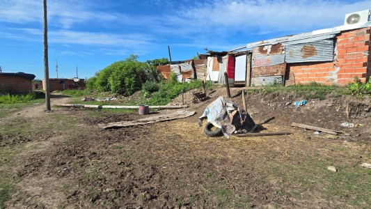 Triple crimen en barrio Las Flores: tres muertos y un herido de bala