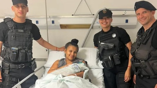 Policías asistieron un parto en un patrullero durante las primeras horas del 2026