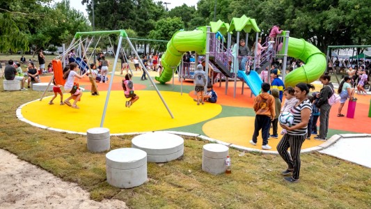 Se inauguró la renovación integral de la plaza Eva Perón en el distrito Sur