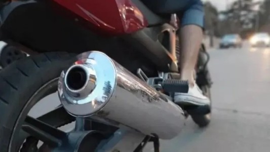 La comuna de María Teresa sanciona a quienes utilicen motos con caños de escape libre