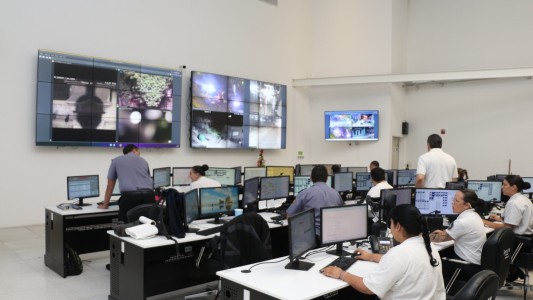 La saturación del 911 por alarmas privadas consume recursos destinados a emergencias reales