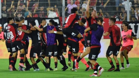 Newell’s frenó la caída con un empate sobre la hora ante Independiente