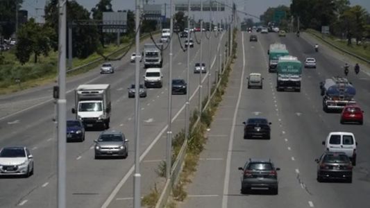 Un motociclista murió tras ser embestido por un camión en Circunvalación