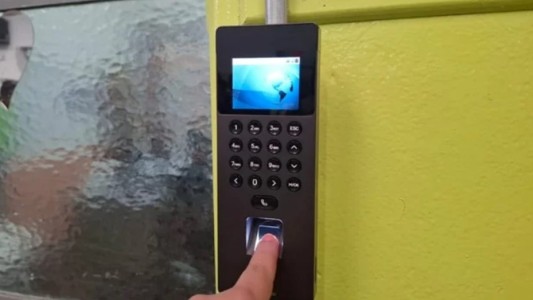 La Ciudad implementa un sistema digital para registrar la asistencia de los docentes en todas las escuelas.