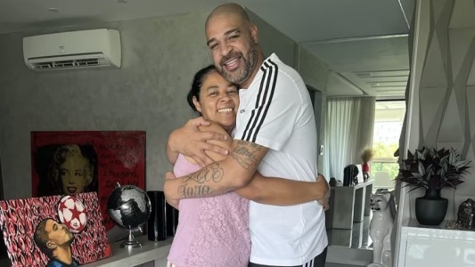 Adriano reveló que su madre sufrió una estafa y lanzó una dura advertencia al ladrón: “Vas a ver al diablo bajar a la tierra”