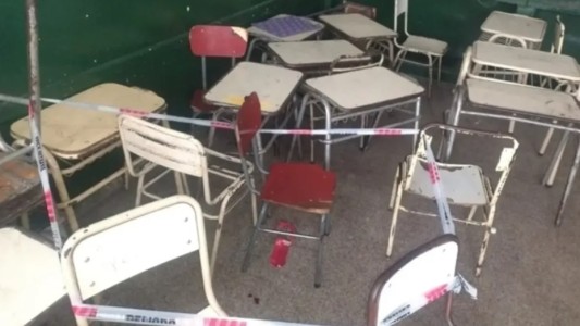 Grave incidente en una escuela de Tucumán: un alumno apuñala a una compañera