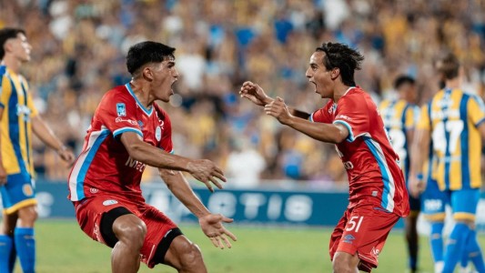 Rosario Central perdió sobre la hora, Belgrano se lo dio vuelta y arrancó el apertura con una derrota