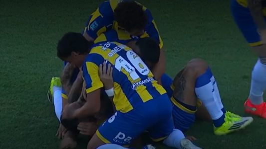 Rosario Central se quedó con el clásico, en un “Coloso” repleto de hinchas rojinegro