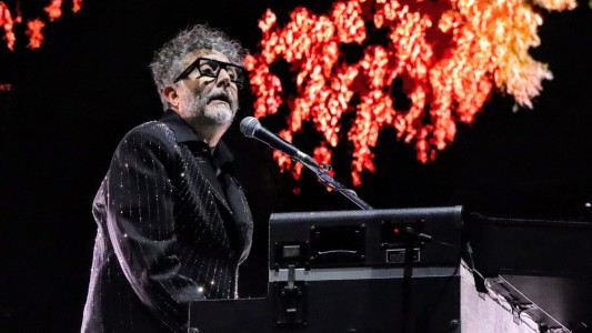 Fito Páez dará un show gratuito en el Monumento a la Bandera el 14 de marzo