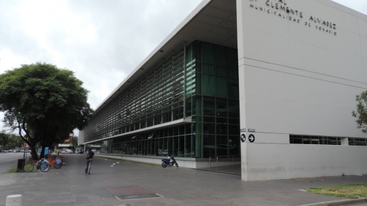 Villa Gobernador Gálvez: un joven permanece internado tras haber recibido un disparo en la cabeza