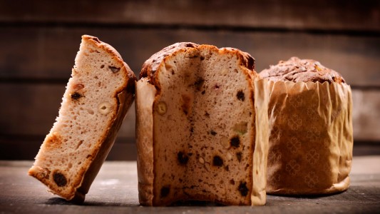 El pan dulce se convierte en el salvavidas económico de muchos argentinos en las fiestas