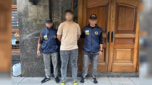 Detuvieron a un joven acusado de hackear cuentas por montos millonarios