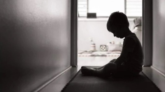 Aumenta la depresión en chicos: pediatras advierten por más presencia adulta y menos pantallas