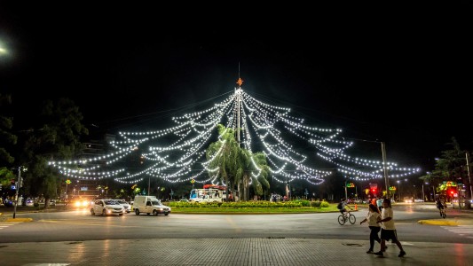 Llega la Navidad a Pellegrini y Oroño: el lunes 8 de Diciembre se enciende el tradicional arbolito