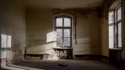 Tras un desalojo, una inquilina deberá pagar más de $60 millones por destrozos en una vivienda