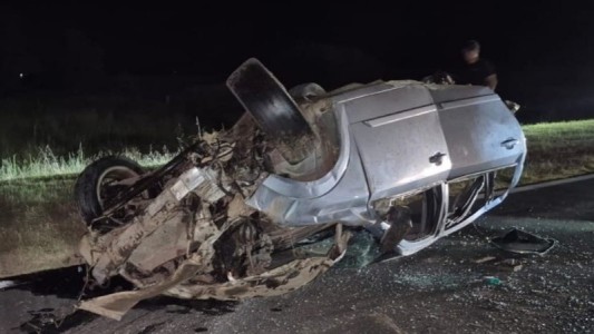 Tragedia en la autopista Rosario-Córdoba: un conductor de Casilda murió tras un violento vuelco