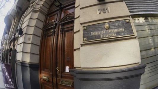 La UIF ordenó el histórico congelamiento de activos por financiamiento de armas de destrucción masiva