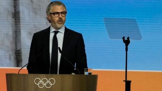 Piden renuncia del jefe de los JJOO de 2028 por correos del caso Epstein