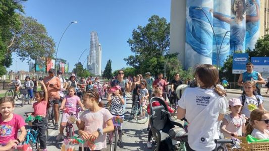 Rosario se prepara para el Día Internacional de la Mujer con bicicleteada de niñas