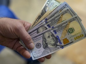 El dólar sube en el inicio de 2026 con el estreno de las nuevas bandas cambiarias