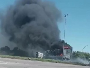 Tragedia vial en Santa Fe: dos personas murieron tras un choque de dos camiones y posterior incendio