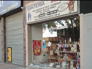 Robo y destrozos en una santería de San Martín al 4300