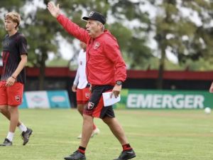 Newell’s: Mazzantti ilusiona en su debut y el equipo busca su primer triunfo en la Liga