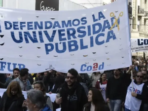 Docentes universitarios anuncian más días de paro y crece el conflicto