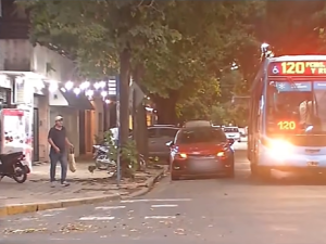 Estados alterados: un agente de tránsito fue atropellado y terminó internado