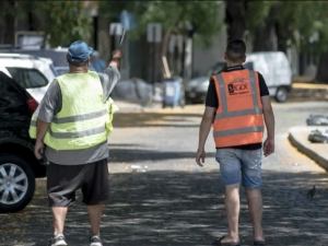 Santa Fe: Senado dio media sanción a la prohibición de los cuidacoches en la vía pública