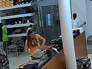 San Lorenzo: dos mecheras fueron filmadas robando en una tienda de ropa