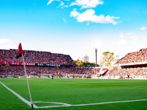 FIFA inhibió a Newell’s por tres mercados de pases