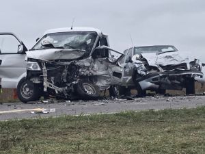 Dos víctimas fatales y cuatro heridos tras un choque en la Ruta 14