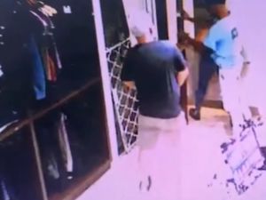 Escondió mercadería entre su ropa y lo descubrieron