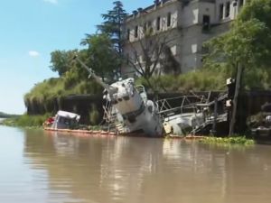 El Mangrullo en alerta por dos embarcaciones que podrían hundirse