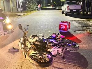 Escapaban con una moto robada y terminaron detenidos tras una persecución policial