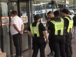 Denunció que un hombre la acosó durante un viaje en colectivo