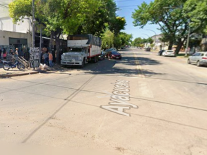 Tragedia en zona sur: un joven de 22 años murió al derrapar con su moto