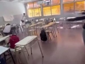 Escándalo en una escuela de Catamarca: estudiantes encendieron bengalas dentro del aula