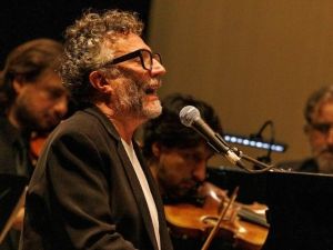 Fito Páez en Rosario: los preparativos para el recital gratuito en el Monumento a la Bandera