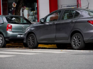 Denuncias vecinales: el estacionamiento indebido lidera los reclamos