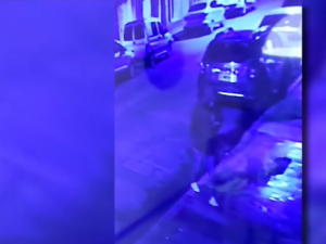 San Lorenzo: se robaron una moto mientras simulaban que charlaban