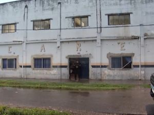 Detuvieron a un joven tras efectuar un disparo en un club