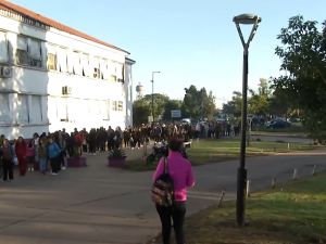 Colapsó una jornada abierta de chequeos oftalmológicos: alta demanda y cupos limitados