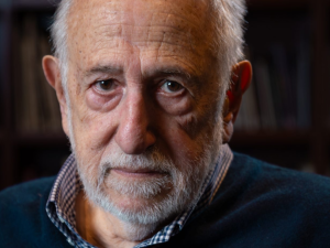 Murió Adolfo Aristarain, el cineasta argentino que marcó una era en la cultura de habla hispana