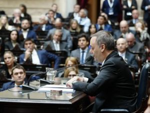 Adorni defendió la gestión en Diputados y destacó la baja de homicidios en Rosario