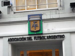 Allanan clubes del fútbol argentino en una causa contra la AFA y Sur Finanzas por presunto fraude