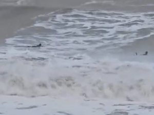 Ciclogénesis y olas de siete metros provocaron graves destrozos en la Costa Atlántica