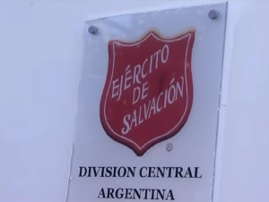 El Ejercito de Salvación prepara comidas para donar